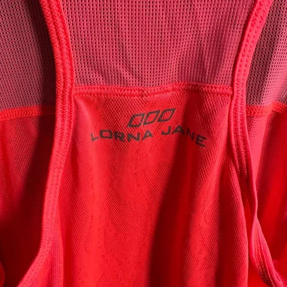 Workout Tank Tops - Picture 4 of 4